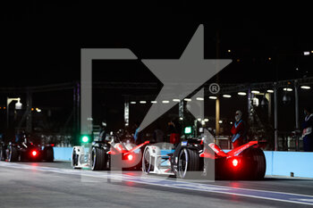 2022-01-27 - 36 Lotterer André (ger), TAG Heuer Porsche Formula E Team, Porsche 99X Electric, action during the 2022 Diriyah ePrix, 1st and 2nd round of the 2022 Formula E World Championship, on the Riyadh Street Circuit from January 28 to 30, in Riyadh, Saudi Arabia - 2022 DIRIYAH EPRIX, 1ST AND 2ND ROUND OF THE 2022 FORMULA E WORLD CHAMPIONSHIP - FORMULA E - MOTORS