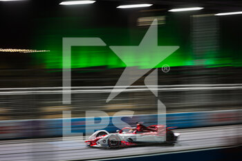 2022-01-27 - 07 Sette Camara Sergio (bra), Dragon / Penske Autosport, Penske EV-5, action during the 2022 Diriyah ePrix, 1st and 2nd round of the 2022 Formula E World Championship, on the Riyadh Street Circuit from January 28 to 30, in Riyadh, Saudi Arabia - 2022 DIRIYAH EPRIX, 1ST AND 2ND ROUND OF THE 2022 FORMULA E WORLD CHAMPIONSHIP - FORMULA E - MOTORS