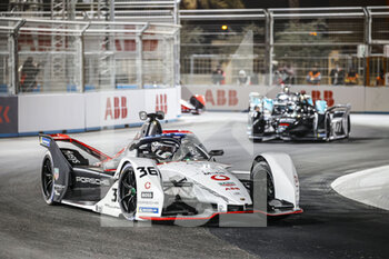 2022-01-27 - 36 LOTTERER ANDRÉ (GER), TAG HEUER PORSCHE FORMULA E TEAM, PORSCHE 99X ELECTRIC, ACTION during the 2022 Diriyah ePrix, 1st and 2nd round of the 2022 Formula E World Championship, on the Riyadh Street Circuit from January 28 to 30, in Riyadh, Saudi Arabia - 2022 DIRIYAH EPRIX, 1ST AND 2ND ROUND OF THE 2022 FORMULA E WORLD CHAMPIONSHIP - FORMULA E - MOTORS