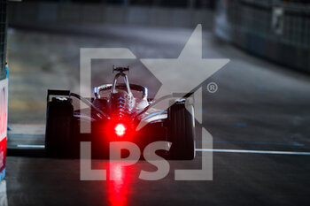 2022-01-27 - 17 De Vries Nyck (nld), Mercedes-EQ Silver Arrow 02, action during the 2022 Diriyah ePrix, 1st and 2nd round of the 2022 Formula E World Championship, on the Riyadh Street Circuit from January 28 to 30, in Riyadh, Saudi Arabia - 2022 DIRIYAH EPRIX, 1ST AND 2ND ROUND OF THE 2022 FORMULA E WORLD CHAMPIONSHIP - FORMULA E - MOTORS
