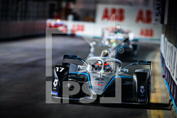 2022-01-27 - 17 De Vries Nyck (nld), Mercedes-EQ Silver Arrow 02, action during the 2022 Diriyah ePrix, 1st and 2nd round of the 2022 Formula E World Championship, on the Riyadh Street Circuit from January 28 to 30, in Riyadh, Saudi Arabia - 2022 DIRIYAH EPRIX, 1ST AND 2ND ROUND OF THE 2022 FORMULA E WORLD CHAMPIONSHIP - FORMULA E - MOTORS