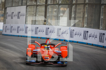 2022-01-28 - 30 ROWLAND OLIVER (GBR), MAHINDRA RACING, MAHINDRA M7ELECTRO, ACTION during the 2022 Diriyah ePrix, 1st and 2nd round of the 2022 Formula E World Championship, on the Riyadh Street Circuit from January 28 to 30, in Riyadh, Saudi Arabia - 2022 DIRIYAH EPRIX, 1ST AND 2ND ROUND OF THE 2022 FORMULA E WORLD CHAMPIONSHIP - FORMULA E - MOTORS