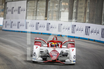 2022-01-28 - 07 SETTE CAMARA SERGIO (BRA), DRAGON / PENSKE AUTOSPORT, PENSKE EV-5, ACTION during the 2022 Diriyah ePrix, 1st and 2nd round of the 2022 Formula E World Championship, on the Riyadh Street Circuit from January 28 to 30, in Riyadh, Saudi Arabia - 2022 DIRIYAH EPRIX, 1ST AND 2ND ROUND OF THE 2022 FORMULA E WORLD CHAMPIONSHIP - FORMULA E - MOTORS