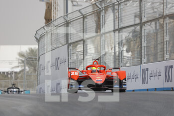 2022-01-28 - 29 SIMS ALEXANDER (GBR), MAHINDRA RACING, MAHINDRA M7ELECTRO, ACTION during the 2022 Diriyah ePrix, 1st and 2nd round of the 2022 Formula E World Championship, on the Riyadh Street Circuit from January 28 to 30, in Riyadh, Saudi Arabia - 2022 DIRIYAH EPRIX, 1ST AND 2ND ROUND OF THE 2022 FORMULA E WORLD CHAMPIONSHIP - FORMULA E - MOTORS