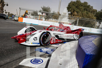 2022-01-28 - 99 Giovinazzi Antonio (ita), Dragon / Penske Autosport, Penske EV-5, action during the 2022 Diriyah ePrix, 1st and 2nd round of the 2022 Formula E World Championship, on the Riyadh Street Circuit from January 28 to 30, in Riyadh, Saudi Arabia - 2022 DIRIYAH EPRIX, 1ST AND 2ND ROUND OF THE 2022 FORMULA E WORLD CHAMPIONSHIP - FORMULA E - MOTORS