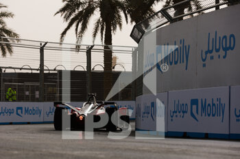 2022-01-28 - Buemi Sébastien (swi), Nissan e.dams, Nissan IM03, action during the 2022 Diriyah ePrix, 1st and 2nd round of the 2022 Formula E World Championship, on the Riyadh Street Circuit from January 28 to 30, in Riyadh, Saudi Arabia - 2022 DIRIYAH EPRIX, 1ST AND 2ND ROUND OF THE 2022 FORMULA E WORLD CHAMPIONSHIP - FORMULA E - MOTORS