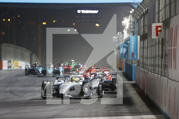 2022-01-28 - 05 VANDOORNE STOFFEL (BEL), MERCEDES-EQ SILVER ARROW 02, ACTION during the 2022 Diriyah ePrix, 1st and 2nd round of the 2022 Formula E World Championship, on the Riyadh Street Circuit from January 28 to 30, in Riyadh, Saudi Arabia - 2022 DIRIYAH EPRIX, 1ST AND 2ND ROUND OF THE 2022 FORMULA E WORLD CHAMPIONSHIP - FORMULA E - MOTORS