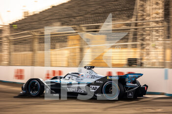 29/01/2022 - 17 De Vries Nyck (nld), Mercedes-EQ Silver Arrow 02, action during the 2022 Diriyah ePrix, 1st and 2nd round of the 2022 Formula E World Championship, on the Riyadh Street Circuit from January 28 to 30, in Riyadh, Saudi Arabia - 2022 DIRIYAH EPRIX, 1ST AND 2ND ROUND OF THE 2022 FORMULA E WORLD CHAMPIONSHIP - FORMULA E - MOTORI