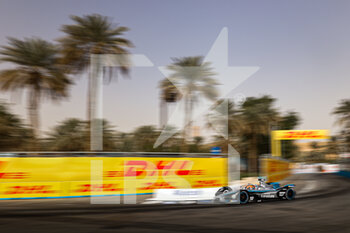 29/01/2022 - 17 De Vries Nyck (nld), Mercedes-EQ Silver Arrow 02, action during the 2022 Diriyah ePrix, 1st and 2nd round of the 2022 Formula E World Championship, on the Riyadh Street Circuit from January 28 to 30, in Riyadh, Saudi Arabia - 2022 DIRIYAH EPRIX, 1ST AND 2ND ROUND OF THE 2022 FORMULA E WORLD CHAMPIONSHIP - FORMULA E - MOTORI