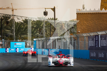 29/01/2022 - 99 Giovinazzi Antonio (ita), Dragon / Penske Autosport, Penske EV-5, action during the 2022 Diriyah ePrix, 1st and 2nd round of the 2022 Formula E World Championship, on the Riyadh Street Circuit from January 28 to 30, in Riyadh, Saudi Arabia - 2022 DIRIYAH EPRIX, 1ST AND 2ND ROUND OF THE 2022 FORMULA E WORLD CHAMPIONSHIP - FORMULA E - MOTORI