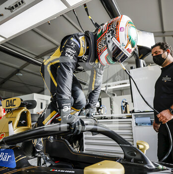 29/01/2022 - DA COSTA ANTONIO FELIX (POR), DS TECHEETAH, DS E-TENSE FE21, PORTRAIT during the 2022 Diriyah ePrix, 1st and 2nd round of the 2022 Formula E World Championship, on the Riyadh Street Circuit from January 28 to 30, in Riyadh, Saudi Arabia - 2022 DIRIYAH EPRIX, 1ST AND 2ND ROUND OF THE 2022 FORMULA E WORLD CHAMPIONSHIP - FORMULA E - MOTORI
