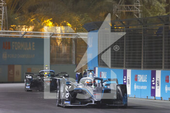 29/01/2022 - 17 DE VRIES NYCK (NLD), MERCEDES-EQ SILVER ARROW 02, ACTION during the 2022 Diriyah ePrix, 1st and 2nd round of the 2022 Formula E World Championship, on the Riyadh Street Circuit from January 28 to 30, in Riyadh, Saudi Arabia - 2022 DIRIYAH EPRIX, 1ST AND 2ND ROUND OF THE 2022 FORMULA E WORLD CHAMPIONSHIP - FORMULA E - MOTORI
