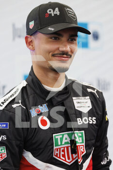 13/02/2022 - WEHRLEIN Pascal (ger), TAG Heuer Porsche Formula E Team, Porsche 99X Electric, portrait during the 2022 Mexico City ePrix, 2nd meeting of the 2021-22 ABB FIA Formula E World Championship, on the Autodromo Hermanos Rodriguez from February 10 to 11, in Mexico City, Mexico - 2022 MEXICO CITY EPRIX, 2ND MEETING OF THE 2021-22 ABB FIA FORMULA E WORLD CHAMPIONSHIP - FORMULA E - MOTORI