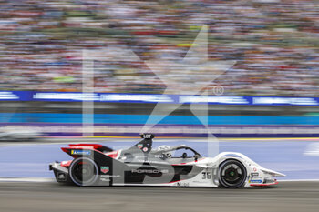 13/02/2022 - 36 LOTTERER André (ger), TAG Heuer Porsche Formula E Team, Porsche 99X Electric, action during the 2022 Mexico City ePrix, 2nd meeting of the 2021-22 ABB FIA Formula E World Championship, on the Autodromo Hermanos Rodriguez from February 10 to 11, in Mexico City, Mexico - 2022 MEXICO CITY EPRIX, 2ND MEETING OF THE 2021-22 ABB FIA FORMULA E WORLD CHAMPIONSHIP - FORMULA E - MOTORI