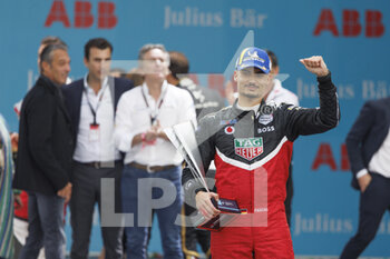 13/02/2022 - WEHRLEIN Pascal (ger), TAG Heuer Porsche Formula E Team, Porsche 99X Electric, portrait podium ambiance, during the 2022 Mexico City ePrix, 2nd meeting of the 2021-22 ABB FIA Formula E World Championship, on the Autodromo Hermanos Rodriguez from February 10 to 11, in Mexico City, Mexico - 2022 MEXICO CITY EPRIX, 2ND MEETING OF THE 2021-22 ABB FIA FORMULA E WORLD CHAMPIONSHIP - FORMULA E - MOTORI