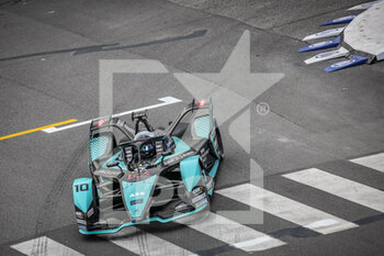 2022-04-09 - 10 BIRD Sam (gbr), Jaguar TCS Racing, Jaguar I-Type 5, action during the 2022 Rome City ePrix, 3rd meeting of the 2021-22 ABB FIA Formula E World Championship, on the Circuit Cittadino dell’EUR from April 8 to 10, in Rome, Italy - 2022 ROME CITY EPRIX, 3RD MEETING OF THE 2021-22 ABB FIA FORMULA E WORLD CHAMPIONSHIP - FORMULA E - MOTORS