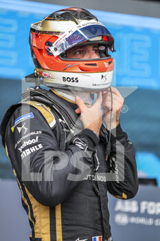 2022-04-09 - VERGNE Jean-Eric (fra), DS Techeetah, DS E-Tense FE21, portrait during the 2022 Rome City ePrix, 3rd meeting of the 2021-22 ABB FIA Formula E World Championship, on the Circuit Cittadino dell’EUR from April 8 to 10, in Rome, Italy - 2022 ROME CITY EPRIX, 3RD MEETING OF THE 2021-22 ABB FIA FORMULA E WORLD CHAMPIONSHIP - FORMULA E - MOTORS