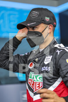 2022-04-09 - WEHRLEIN Pascal (ger), TAG Heuer Porsche Formula E Team, Porsche 99X Electric, portrait during the 2022 Rome City ePrix, 3rd meeting of the 2021-22 ABB FIA Formula E World Championship, on the Circuit Cittadino dell’EUR from April 8 to 10, in Rome, Italy - 2022 ROME CITY EPRIX, 3RD MEETING OF THE 2021-22 ABB FIA FORMULA E WORLD CHAMPIONSHIP - FORMULA E - MOTORS