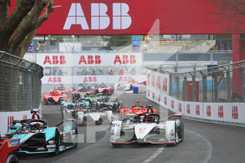 2022-04-09 - 94 WEHRLEIN Pascal (ger), TAG Heuer Porsche Formula E Team, Porsche 99X Electric, action start race 1 during the 2022 Rome City ePrix, 3rd meeting of the 2021-22 ABB FIA Formula E World Championship, on the Circuit Cittadino dell’EUR from April 8 to 10, in Rome, Italy - 2022 ROME CITY EPRIX, 3RD MEETING OF THE 2021-22 ABB FIA FORMULA E WORLD CHAMPIONSHIP - FORMULA E - MOTORS
