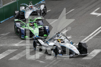 2022-04-09 - 05 VANDOORNE Stoffel (bel), Mercedes-EQ Silver Arrow 02, action 04 FRIJNS Robin (nld), Envision Racing, Audi e-tron FE07, action during the 2022 Rome City ePrix, 3rd meeting of the 2021-22 ABB FIA Formula E World Championship, on the Circuit Cittadino dell’EUR from April 8 to 10, in Rome, Italy - 2022 ROME CITY EPRIX, 3RD MEETING OF THE 2021-22 ABB FIA FORMULA E WORLD CHAMPIONSHIP - FORMULA E - MOTORS