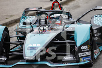 2022-04-09 - 09 EVANS Mitch (nzl), Jaguar TCS Racing, Jaguar I-Type 5, action celebrating his victory during the 2022 Rome City ePrix, 3rd meeting of the 2021-22 ABB FIA Formula E World Championship, on the Circuit Cittadino dell’EUR from April 8 to 10, in Rome, Italy - 2022 ROME CITY EPRIX, 3RD MEETING OF THE 2021-22 ABB FIA FORMULA E WORLD CHAMPIONSHIP - FORMULA E - MOTORS