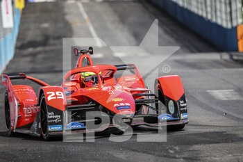 2022-04-10 - 29 SIMS Alexander (gbr), Mahindra Racing, Mahindra M7Electro, action during the 2022 Rome City ePrix, 3rd meeting of the 2021-22 ABB FIA Formula E World Championship, on the Circuit Cittadino dell’EUR from April 8 to 10, in Rome, Italy - 2022 ROME CITY EPRIX, 3RD MEETING OF THE 2021-22 ABB FIA FORMULA E WORLD CHAMPIONSHIP - FORMULA E - MOTORS