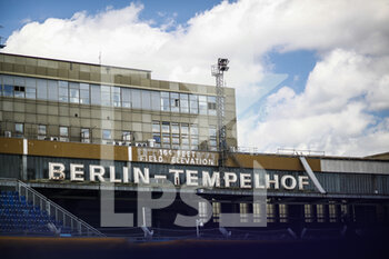 12/05/2022 - Berlin Tempelhof ambiance during the 2022 Berlin ePrix, 5th meeting of the 2021-22 ABB FIA Formula E World Championship, on the Tempelhof Airport Street Circuit from May 13 to 15, in Berlin - 2022 BERLIN EPRIX, 5TH MEETING OF THE 2021-22 ABB FIA FORMULA E WORLD CHAMPIONSHIP - FORMULA E - MOTORI