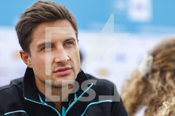 2022-05-13 - EVANS Mitch (nzl), Jaguar TCS Racing, Jaguar I-Type 5, portraitduring the 2022 Berlin ePrix, 5th meeting of the 2021-22 ABB FIA Formula E World Championship, on the Tempelhof Airport Street Circuit from May 13 to 15, in Berlin - 2022 BERLIN EPRIX, 5TH MEETING OF THE 2021-22 ABB FIA FORMULA E WORLD CHAMPIONSHIP - FORMULA E - MOTORS