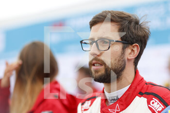 2022-05-13 - SIMS Alexander (gbr), Mahindra Racing, Mahindra M7Electro, portrait, during the 2022 Berlin ePrix, 5th meeting of the 2021-22 ABB FIA Formula E World Championship, on the Tempelhof Airport Street Circuit from May 13 to 15, in Berlin - 2022 BERLIN EPRIX, 5TH MEETING OF THE 2021-22 ABB FIA FORMULA E WORLD CHAMPIONSHIP - FORMULA E - MOTORS