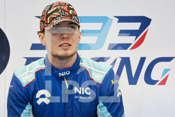 2022-05-13 - TICKTUM Dan (gbr), NIO 333 FE Team, Nio 333 001, portrait during the 2022 Berlin ePrix, 5th meeting of the 2021-22 ABB FIA Formula E World Championship, on the Tempelhof Airport Street Circuit from May 13 to 15, in Berlin - 2022 BERLIN EPRIX, 5TH MEETING OF THE 2021-22 ABB FIA FORMULA E WORLD CHAMPIONSHIP - FORMULA E - MOTORS