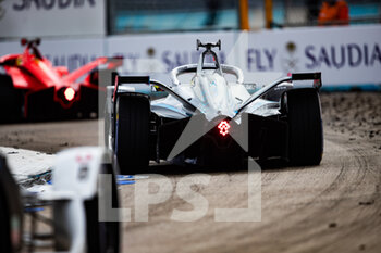 14/05/2022 - 05 VANDOORNE Stoffel (bel), Mercedes-EQ Silver Arrow 02, action during the 2022 Berlin ePrix, 5th meeting of the 2021-22 ABB FIA Formula E World Championship, on the Tempelhof Airport Street Circuit from May 13 to 15, in Berlin - 2022 BERLIN EPRIX, 5TH MEETING OF THE 2021-22 ABB FIA FORMULA E WORLD CHAMPIONSHIP - FORMULA E - MOTORI