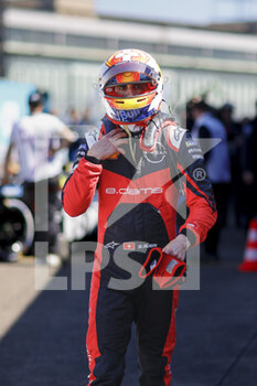 15/05/2022 - BUEMI Sébastien (swi), Nissan e.dams, Nissan IM03, portrait during the 2022 Berlin ePrix, 5th meeting of the 2021-22 ABB FIA Formula E World Championship, on the Tempelhof Airport Street Circuit from May 13 to 15, in Berlin - 2022 BERLIN EPRIX, 5TH MEETING OF THE 2021-22 ABB FIA FORMULA E WORLD CHAMPIONSHIP - FORMULA E - MOTORI