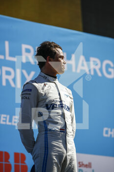 15/05/2022 - DE VRIES Nyck (nld), Mercedes-EQ Silver Arrow 02, portrait podium during the 2022 Berlin ePrix, 5th meeting of the 2021-22 ABB FIA Formula E World Championship, on the Tempelhof Airport Street Circuit from May 13 to 15, in Berlin - 2022 BERLIN EPRIX, 5TH MEETING OF THE 2021-22 ABB FIA FORMULA E WORLD CHAMPIONSHIP - FORMULA E - MOTORI
