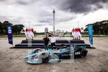 2022-06-02 - BASWEDAN Anies, Governor of DKI Jakarta, portrait and LONGO Alberto, Formula E Chief Championship Officer & Co Founder, portrait Meet and Greet during the 2022 Jakarta ePrix, 6th meeting of the 2021-22 ABB FIA Formula E World Championship, on the Jakarta International e-Prix Circuit from June 2 to 4, in Jakarta - AUTO - 2022 FORMULA E JAKARTA EPRIX - FORMULA E - MOTORS