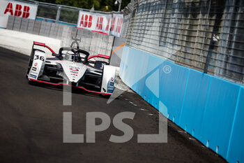 04/06/2022 - 36 LOTTERER André (ger), TAG Heuer Porsche Formula E Team, Porsche 99X Electric, action during the 2022 Jakarta ePrix, 6th meeting of the 2021-22 ABB FIA Formula E World Championship, on the Jakarta International e-Prix Circuit from June 2 to 4, in Jakarta - AUTO - 2022 FORMULA E JAKARTA EPRIX - FORMULA E - MOTORI