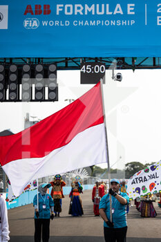 04/06/2022 - drapeaux flag, grille de depart starting grid during the 2022 Jakarta ePrix, 6th meeting of the 2021-22 ABB FIA Formula E World Championship, on the Jakarta International e-Prix Circuit from June 2 to 4, in Jakarta - AUTO - 2022 FORMULA E JAKARTA EPRIX - FORMULA E - MOTORI