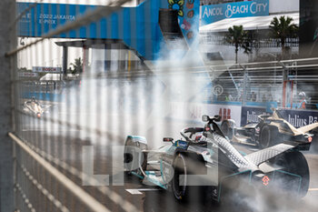 04/06/2022 - grille de depart starting grid, 09 EVANS Mitch (nzl), Jaguar TCS Racing, Jaguar I-Type 5, action during the 2022 Jakarta ePrix, 6th meeting of the 2021-22 ABB FIA Formula E World Championship, on the Jakarta International e-Prix Circuit from June 2 to 4, in Jakarta - AUTO - 2022 FORMULA E JAKARTA EPRIX - FORMULA E - MOTORI