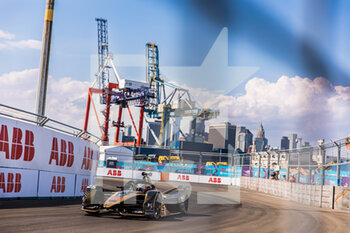 15/07/2022 - 25 VERGNE Jean-Eric (fra), DS Techeetah, DS E-Tense FE21, action during the 2022 New York City ePrix, 8th meeting of the 2021-22 ABB FIA Formula E World Championship, on the Brooklyn Street Circuit from July 14 to 17, in New York, United States of America - AUTO - 2022 FORMULA E NEW YORK CITY EPRIX - FORMULA E - MOTORI