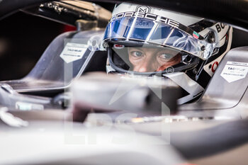 2022-07-16 - LOTTERER André (ger), TAG Heuer Porsche Formula E Team, Porsche 99X Electric, portrait during the 2022 New York City ePrix, 8th meeting of the 2021-22 ABB FIA Formula E World Championship, on the Brooklyn Street Circuit from July 14 to 17, in New York, United States of America - AUTO - 2022 FORMULA E NEW YORK CITY EPRIX - FORMULA E - MOTORS