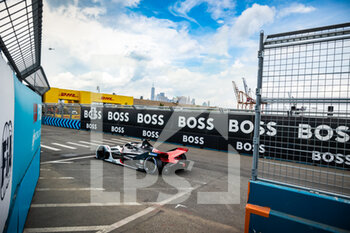 2022-07-16 - 36 LOTTERER André (ger), TAG Heuer Porsche Formula E Team, Porsche 99X Electric, action during the 2022 New York City ePrix, 8th meeting of the 2021-22 ABB FIA Formula E World Championship, on the Brooklyn Street Circuit from July 14 to 17, in New York, United States of America - AUTO - 2022 FORMULA E NEW YORK CITY EPRIX - FORMULA E - MOTORS