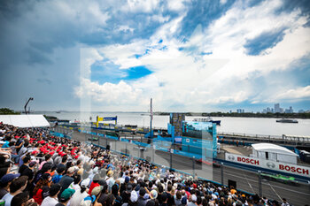 2022-07-16 - tribune grandstands foule crowd during the 2022 New York City ePrix, 8th meeting of the 2021-22 ABB FIA Formula E World Championship, on the Brooklyn Street Circuit from July 14 to 17, in New York, United States of America - AUTO - 2022 FORMULA E NEW YORK CITY EPRIX - FORMULA E - MOTORS