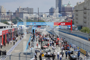 2022-07-17 - grille de depart starting grid, during the 2022 New York City ePrix, 8th meeting of the 2021-22 ABB FIA Formula E World Championship, on the Brooklyn Street Circuit from July 14 to 17, in New York, United States of America - AUTO - 2022 FORMULA E NEW YORK CITY EPRIX - FORMULA E - MOTORS