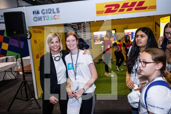 29/07/2022 - WOLFF Susie (che), team principal and shareholder of Venturi FE team portrait Girls on Track during the 2022 London ePrix, 9th meeting of the 2021-22 ABB FIA Formula E World Championship, on the ExCeL London from July 30 to 31, in London, United Kingdom - AUTO - 2022 FORMULA E LONDON EPRIX - FORMULA E - MOTORI