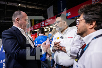 29/07/2022 - REID Robert, FIA Deputy President for Sport, portrait DILBAGH Gill, Mahindra Racing Team Principal and CEO, portrait during the 2022 London ePrix, 9th meeting of the 2021-22 ABB FIA Formula E World Championship, on the ExCeL London from July 30 to 31, in London, United Kingdom - AUTO - 2022 FORMULA E LONDON EPRIX - FORMULA E - MOTORI