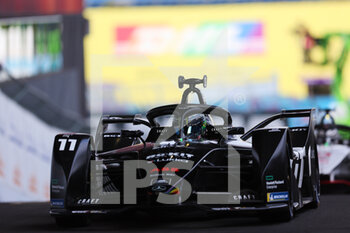 29/07/2022 - 11 DI GRASSI Lucas (bra), ROKiT Venturi Racing, Mercedes-EQ Silver Arrow 02, action during the 2022 London ePrix, 9th meeting of the 2021-22 ABB FIA Formula E World Championship, on the ExCeL London from July 30 to 31, in London, United Kingdom - AUTO - 2022 FORMULA E LONDON EPRIX - FORMULA E - MOTORI