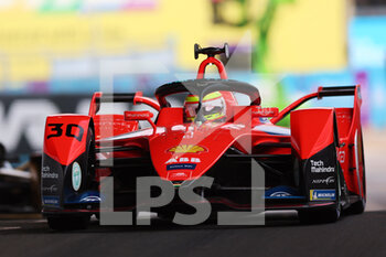 29/07/2022 - 30 ROWLAND Oliver (gbr), Mahindra Racing, Mahindra M7Electro, action during the 2022 London ePrix, 9th meeting of the 2021-22 ABB FIA Formula E World Championship, on the ExCeL London from July 30 to 31, in London, United Kingdom - AUTO - 2022 FORMULA E LONDON EPRIX - FORMULA E - MOTORI