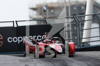 2022-07-30 - 28 ASKEW Oliver (usa), Avalanche Andretti Formula E, BMW iFE.21, action during the 2022 London ePrix, 9th meeting of the 2021-22 ABB FIA Formula E World Championship, on the ExCeL London from July 30 to 31, in London, United Kingdom - AUTO - 2022 FORMULA E LONDON EPRIX - FORMULA E - MOTORS