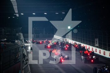 2022-07-30 - depart start during the 2022 London ePrix, 9th meeting of the 2021-22 ABB FIA Formula E World Championship, on the ExCeL London from July 30 to 31, in London, United Kingdom - AUTO - 2022 FORMULA E LONDON EPRIX - FORMULA E - MOTORS