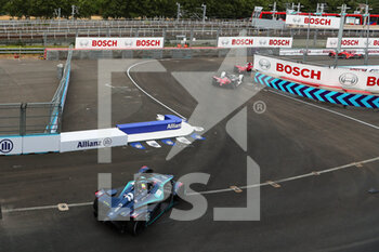 2022-07-30 - 33 TICKTUM Dan (gbr), NIO 333 FE Team, Nio 333 001, action during the 2022 London ePrix, 9th meeting of the 2021-22 ABB FIA Formula E World Championship, on the ExCeL London from July 30 to 31, in London, United Kingdom - AUTO - 2022 FORMULA E LONDON EPRIX - FORMULA E - MOTORS