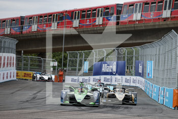 2022-07-30 - 04 FRIJNS Robin (nld), Envision Racing, Audi e-tron FE07, action 13 DA COSTA Antonio Felix (por), DS Techeetah, DS E-Tense FE21, action during the 2022 London ePrix, 9th meeting of the 2021-22 ABB FIA Formula E World Championship, on the ExCeL London from July 30 to 31, in London, United Kingdom - AUTO - 2022 FORMULA E LONDON EPRIX - FORMULA E - MOTORS
